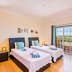 Nincha - Heated Pool - Free Wi-fi - Air Con فيلة