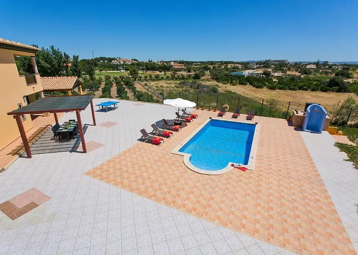 Nincha - Heated Pool - Free Wi-fi - Air Con