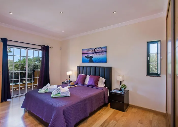 Nincha - Heated Pool - Free Wi-fi - Air Con Villa *