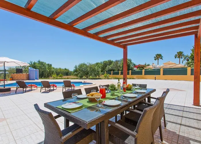 Nincha - Heated Pool - Free Wi-fi - Air Con 阿尔布费拉