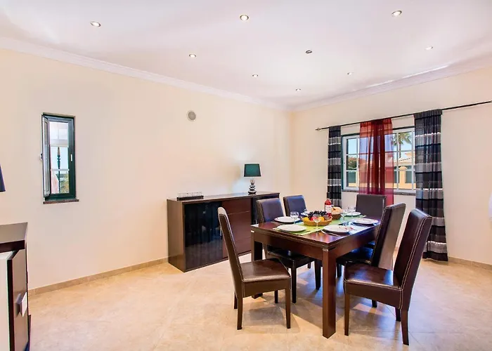 Nincha - Heated Pool - Free Wi-fi - Air Con * 阿尔布费拉