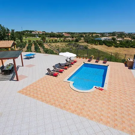 Nincha - Heated Pool - Free Wi-fi - Air Con