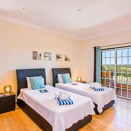 Nincha - Heated Pool - Free Wi-fi - Air Con Villa