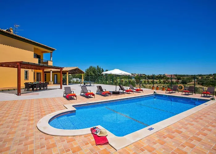 Nincha - Heated Pool - Free Wi-fi - Air Con Villa