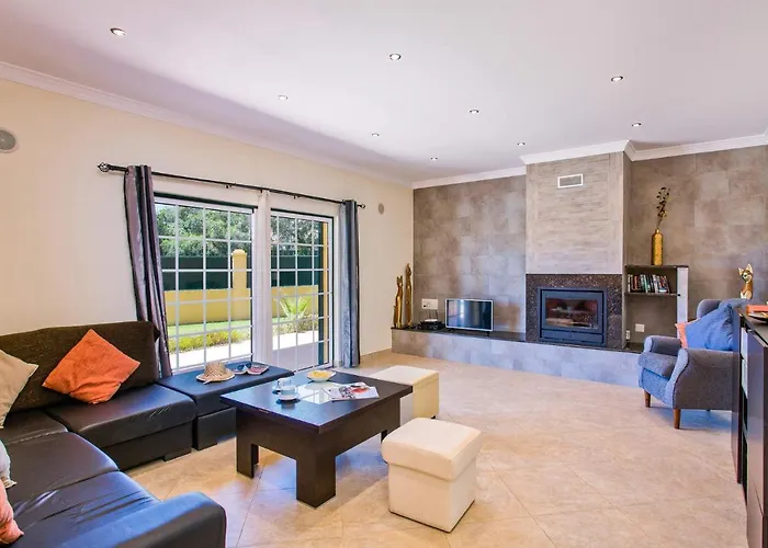 Nincha - Heated Pool - Free Wi-fi - Air Con * Albufeira